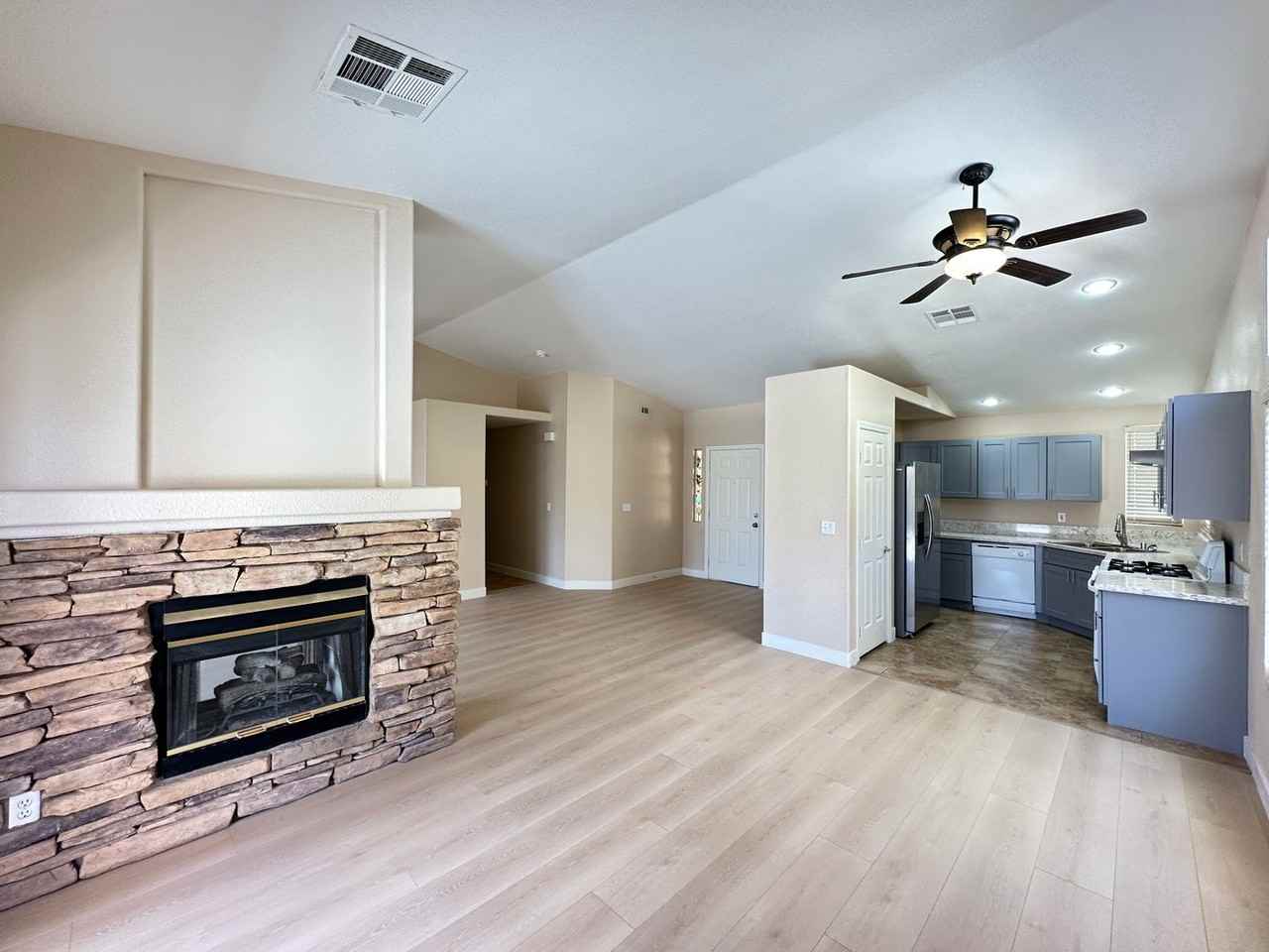 4605 Casa Bonita Dr - Photo 5 of 20