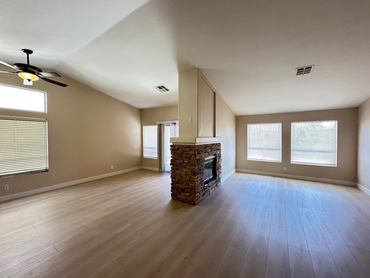 4605 Casa Bonita Dr - Photo 6 of 20