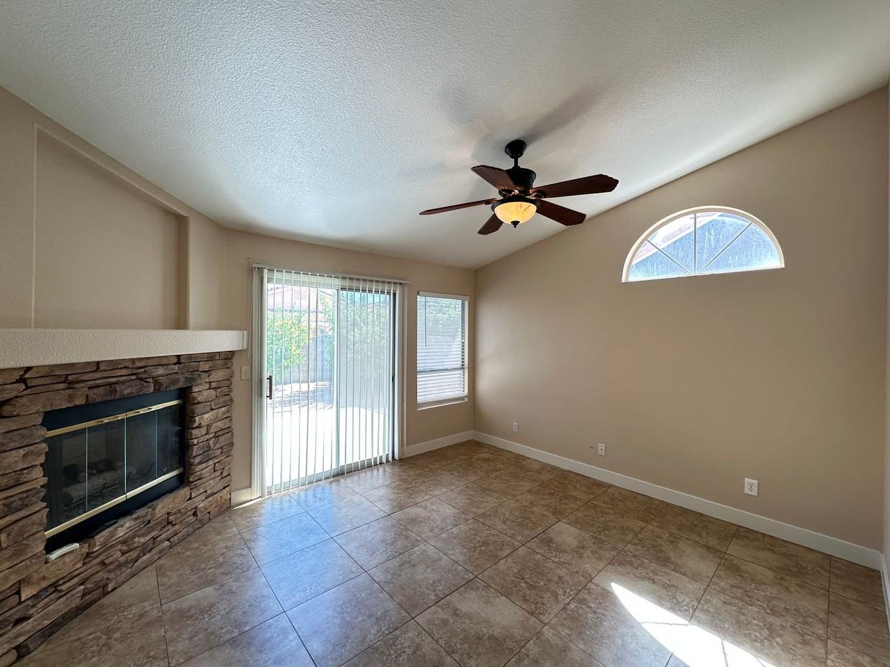4605 Casa Bonita Dr - Photo 7 of 20