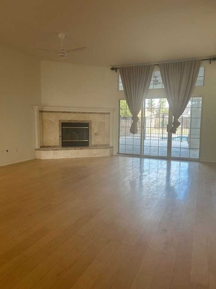 2112 Classen St - Photo 2 of 21