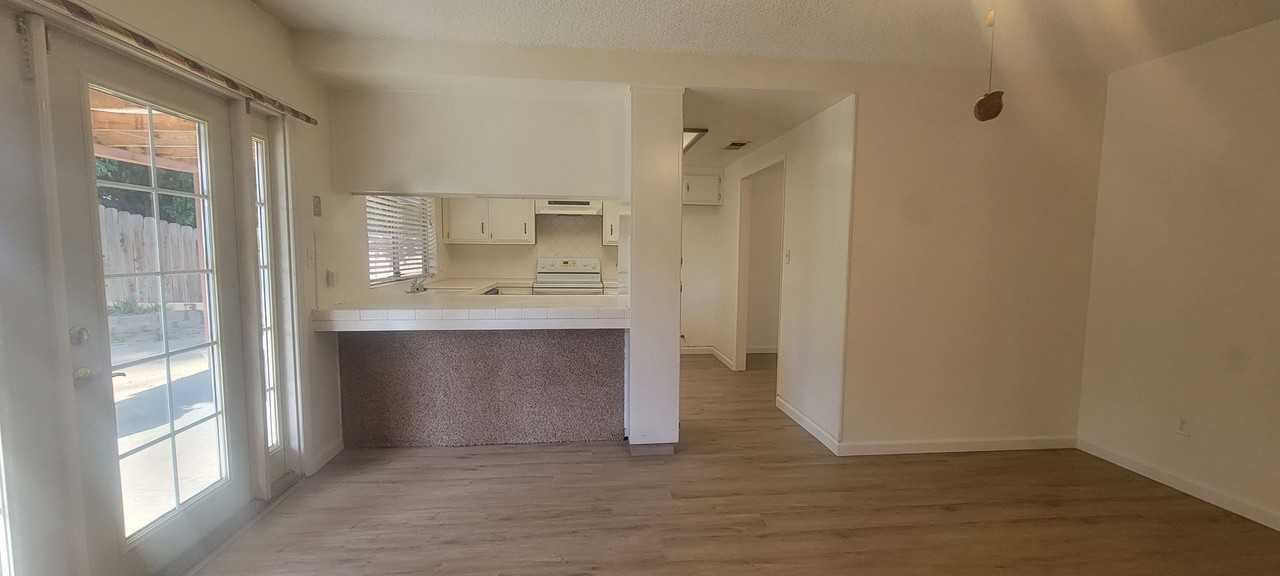4508 Foxboro Ave - Photo 6 of 15