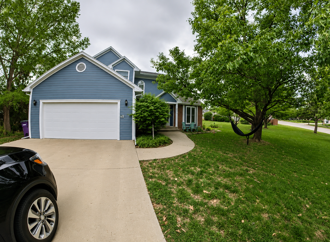 2601 Candlewood Dr - Photo 2 of 16