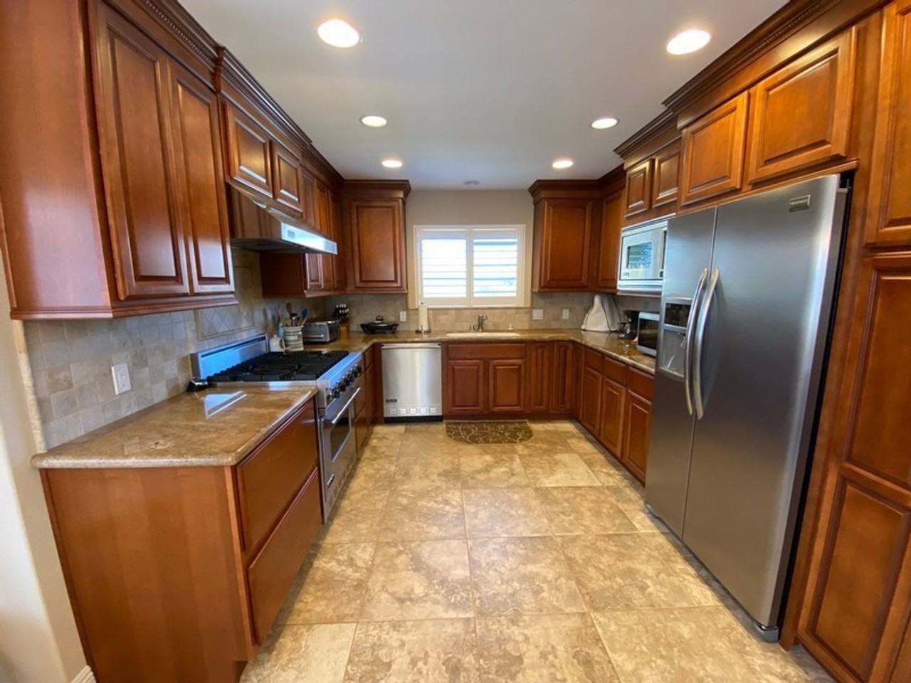 4354 Foxenwood Cir - Photo 5 of 18