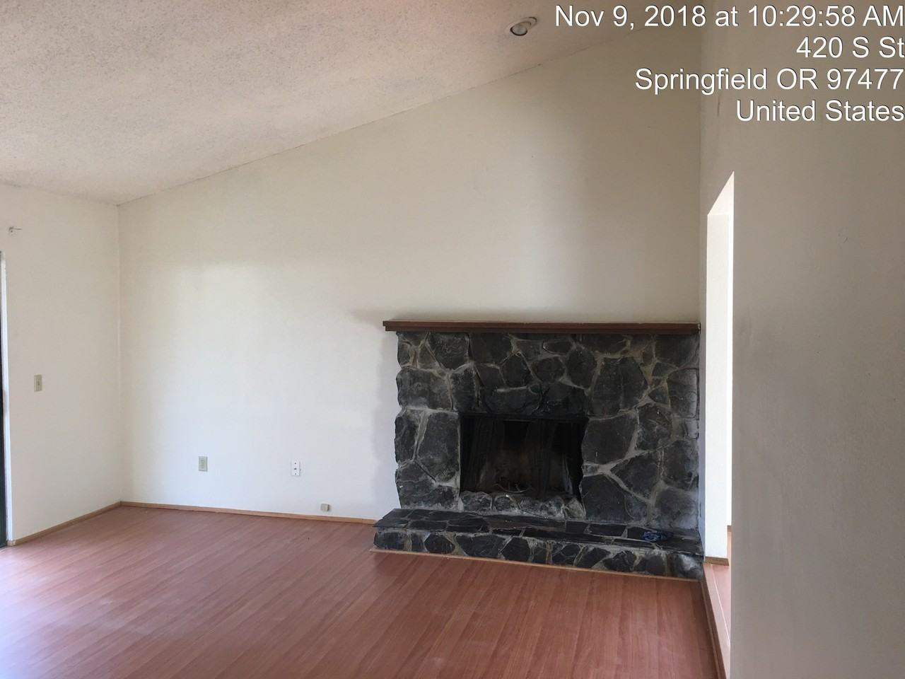 407 S St - Photo 2 of 7