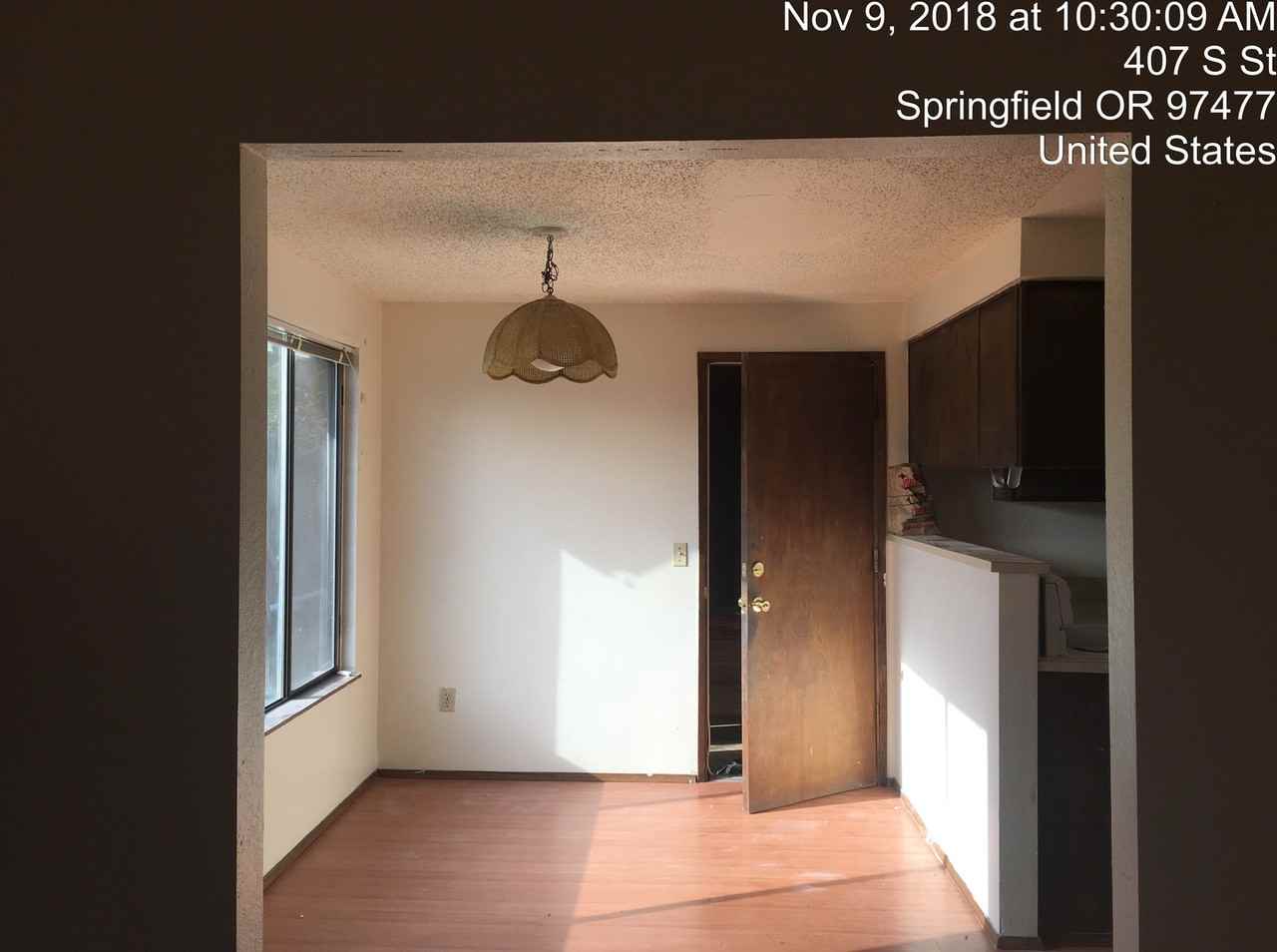 407 S St - Photo 4 of 7