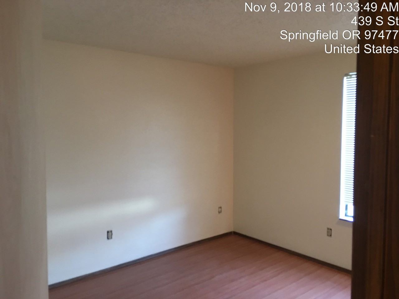 407 S St - Photo 7 of 7