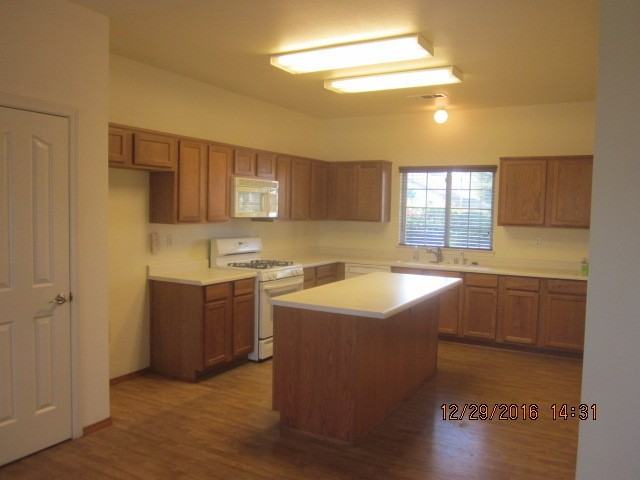 1100 S Rio Linda St - Photo 4 of 36