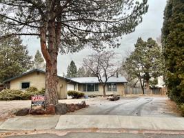 featured image of 2816 Ne Lapointe Ct