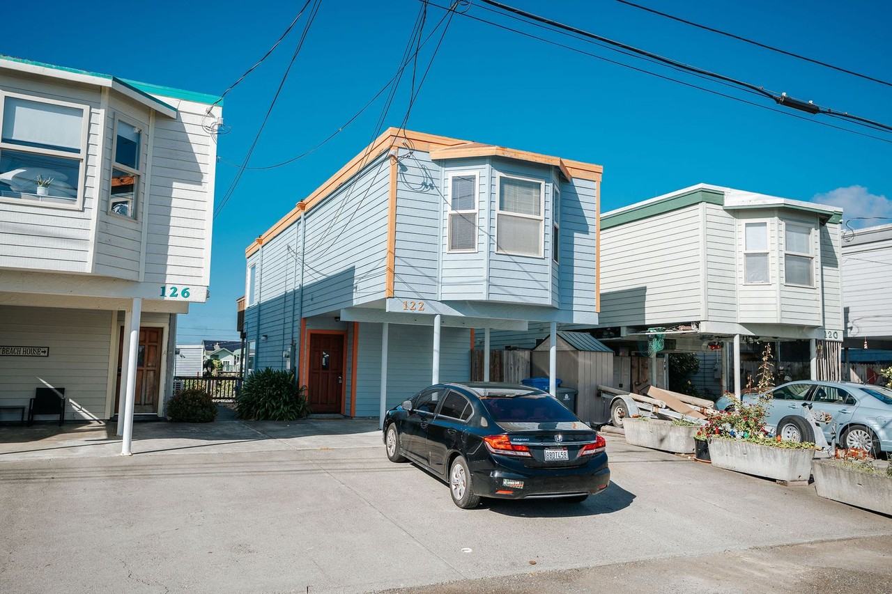 122 Cod St - Photo 2 of 21