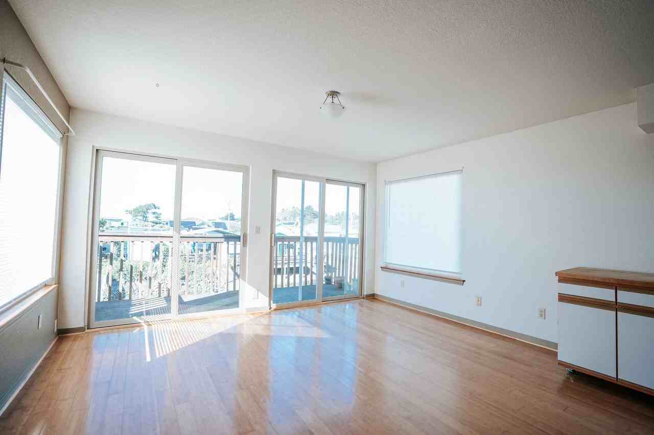 122 Cod St - Photo 6 of 21
