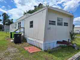 featured image of 123 Holly St