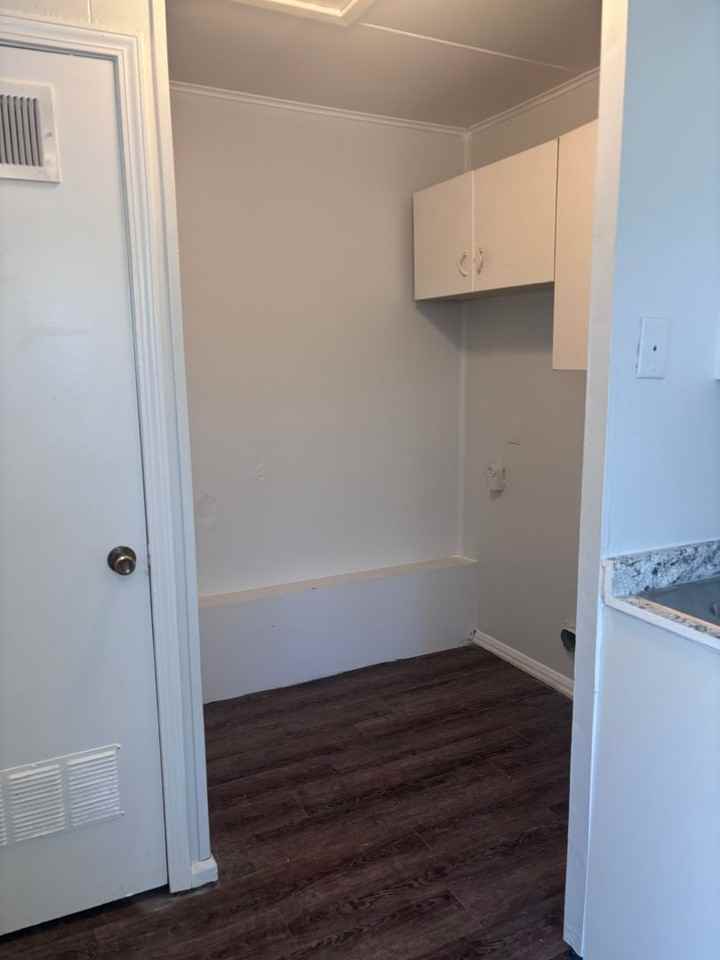 3329 Madewell St - Photo 2 of 9