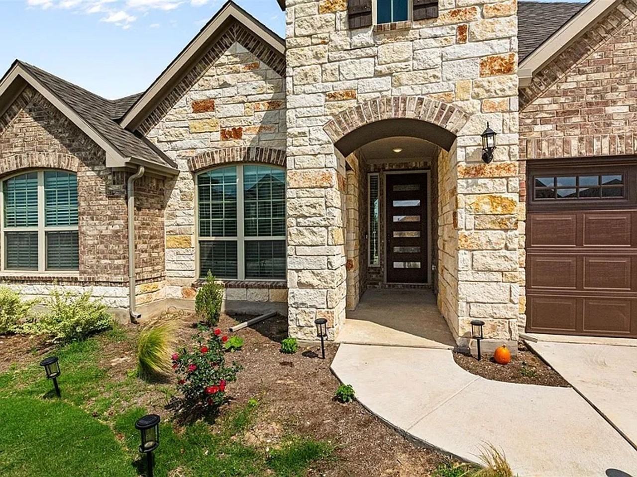 3421 Arrieta Dr - Photo 3 of 31