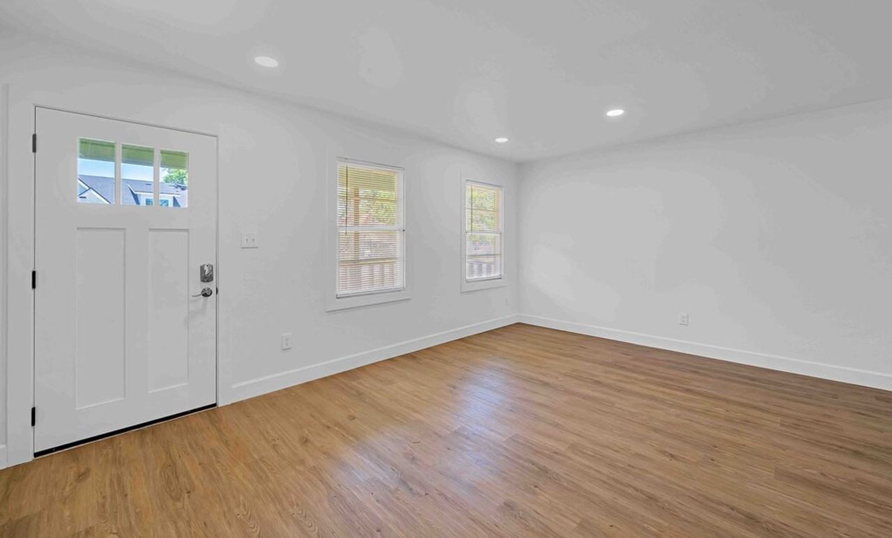 712 Proctor Ave - Photo 4 of 31