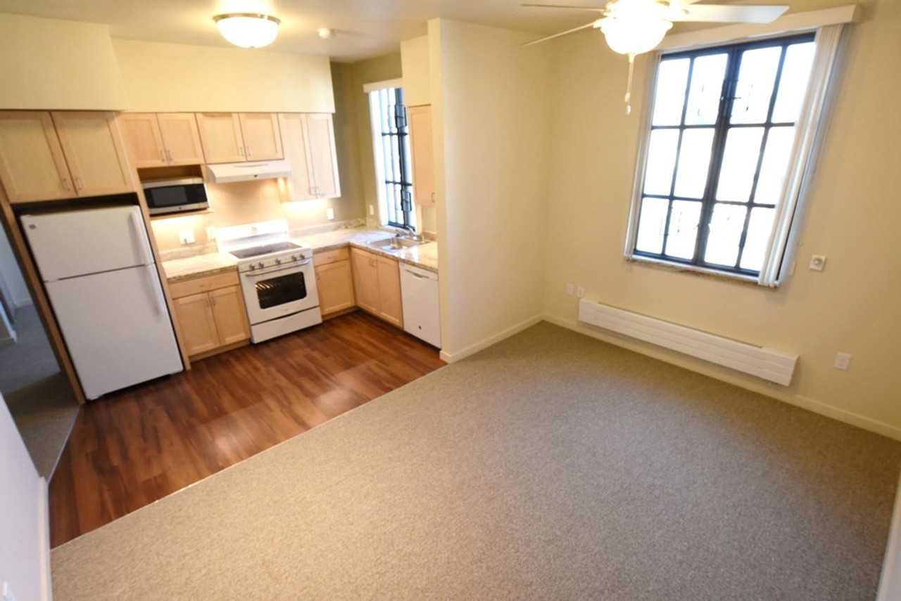 The Southgate- 2526 Durant - Photo 2 of 26