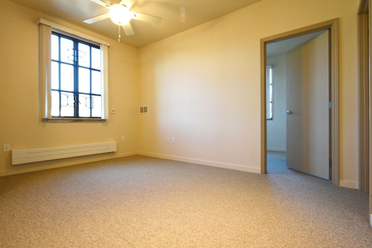 The Southgate- 2526 Durant - Photo 3 of 26