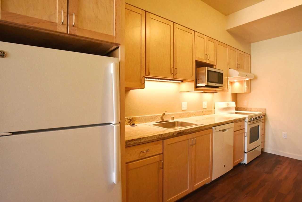 The Southgate- 2526 Durant - Photo 3 of 12