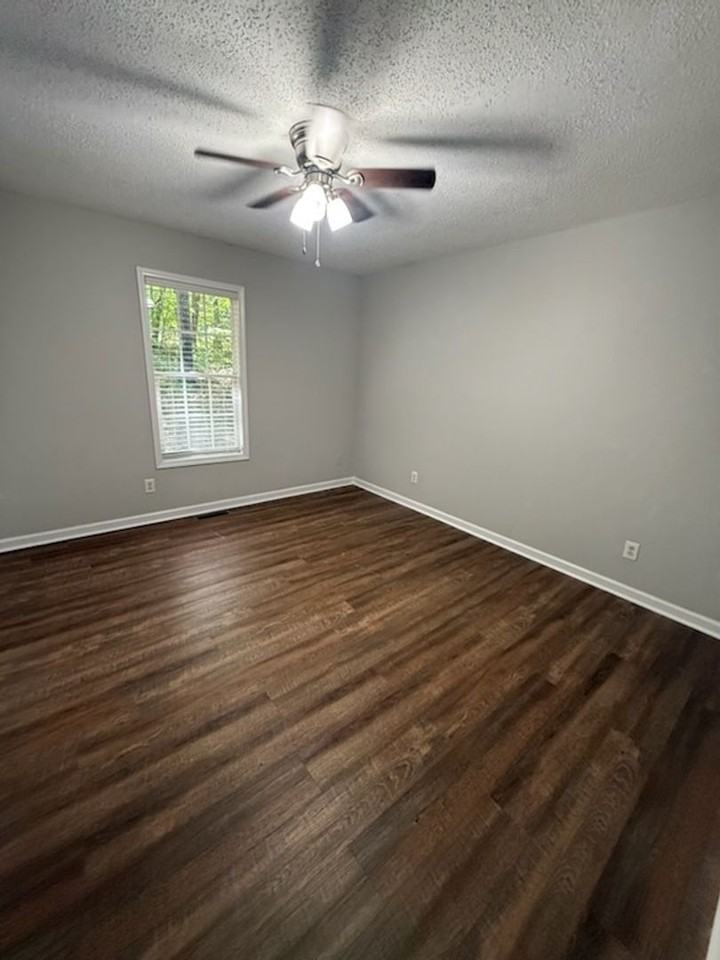 746 Breeze Hill Rd - Photo 6 of 7