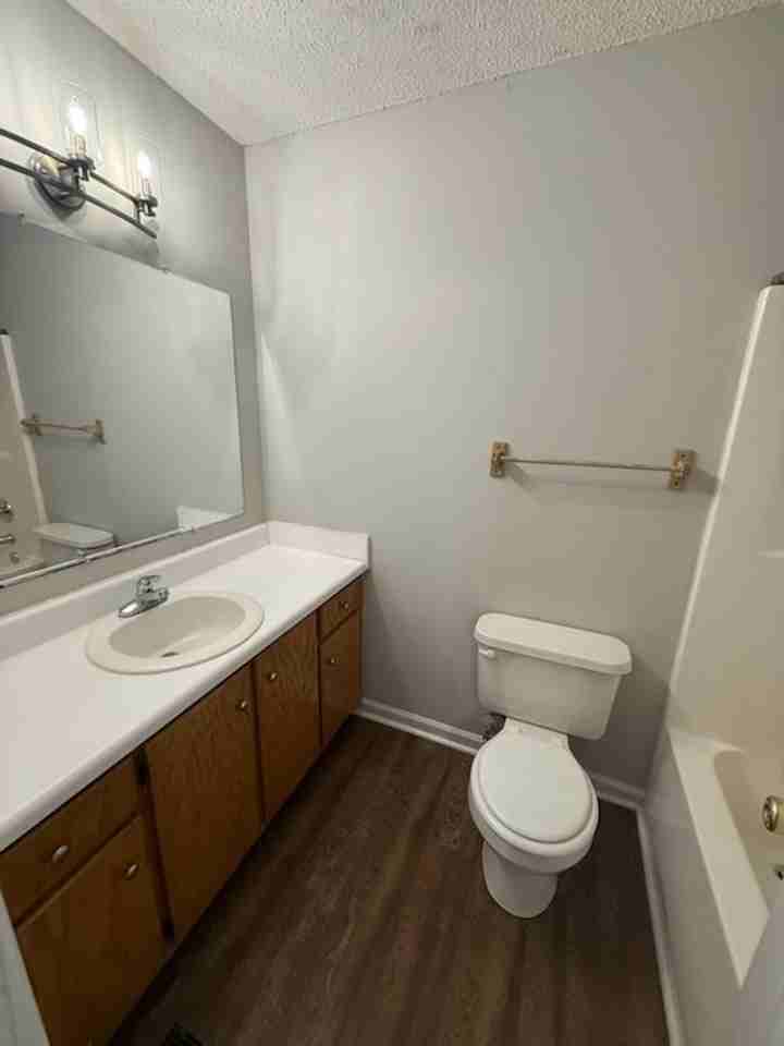 746 Breeze Hill Rd - Photo 7 of 7