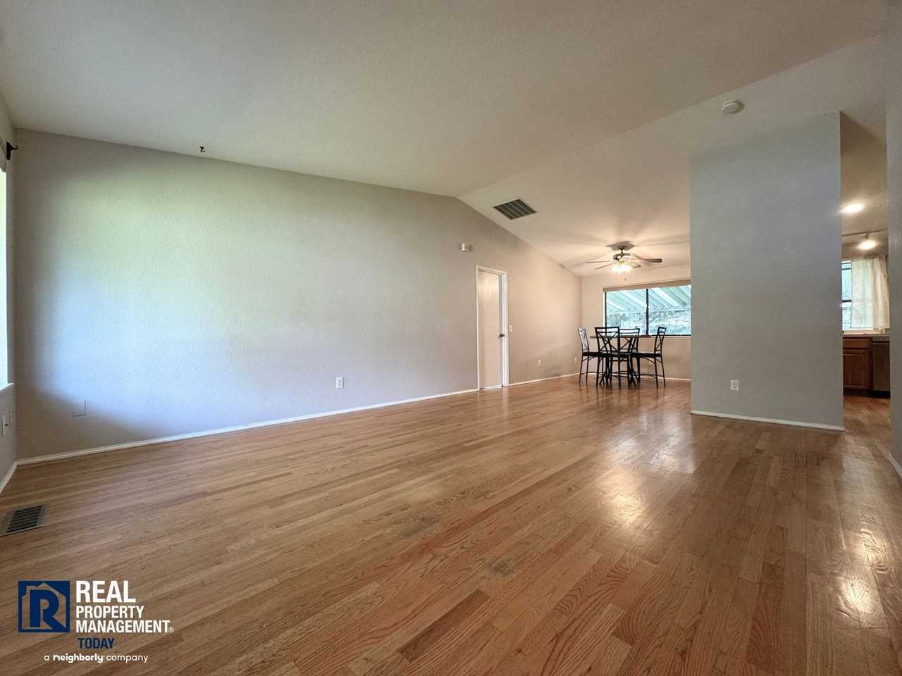 9129 Skokomish Way Ne - Photo 4 of 23