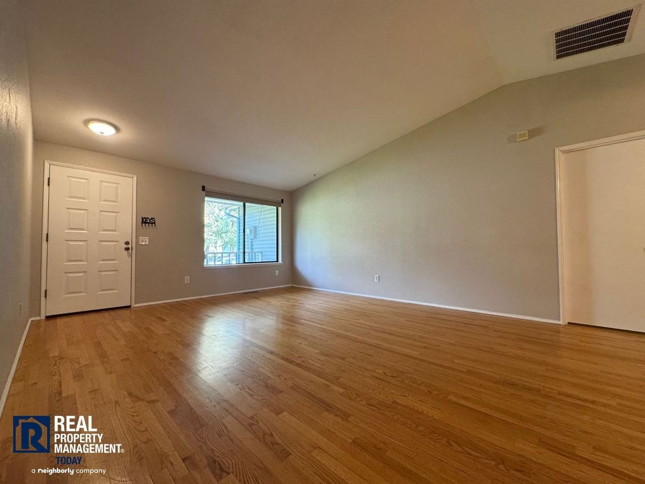 9129 Skokomish Way Ne - Photo 5 of 23