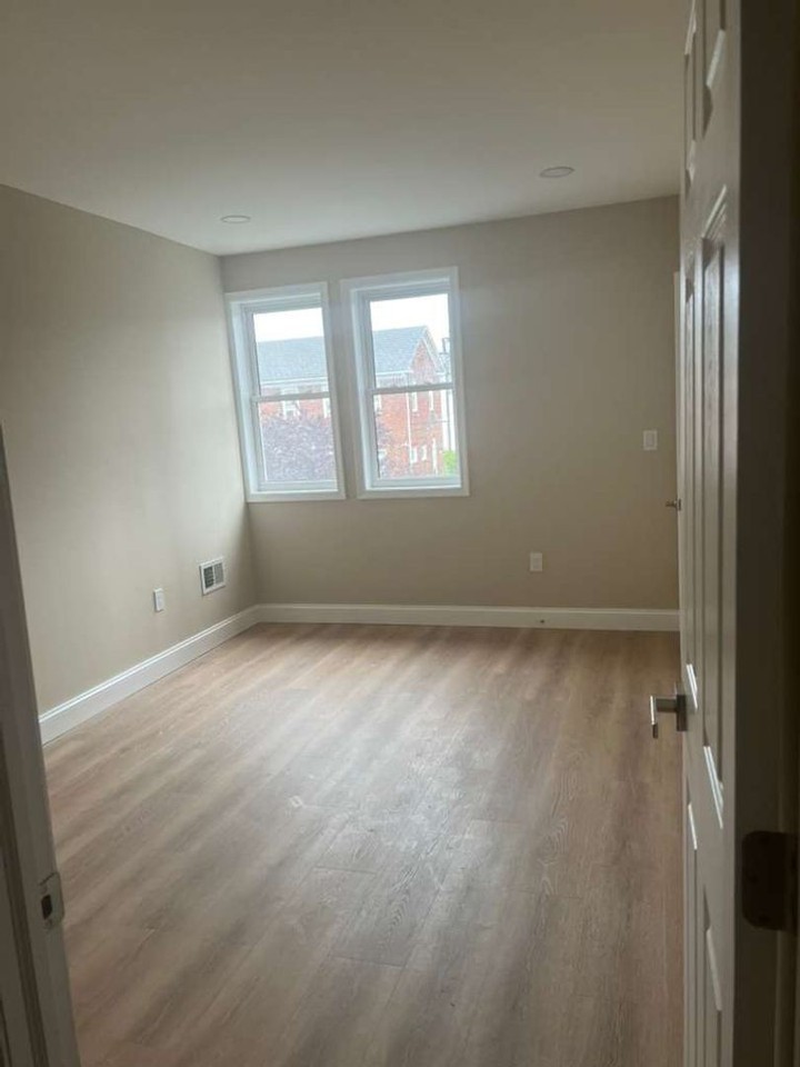 3712 Gelston Dr - Photo 3 of 15