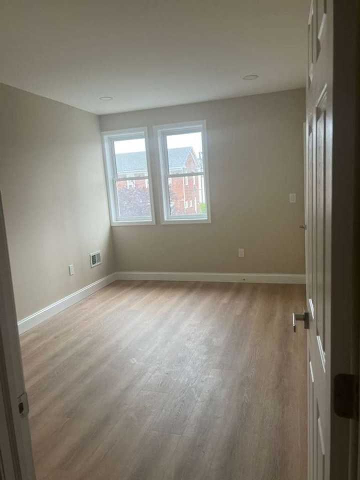3712 Gelston Dr - Photo 4 of 15