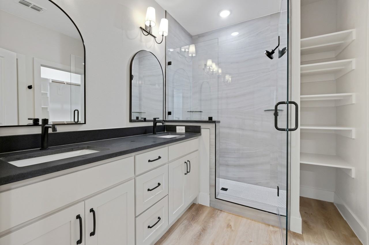 408 Foch Street - Photo 5 of 28