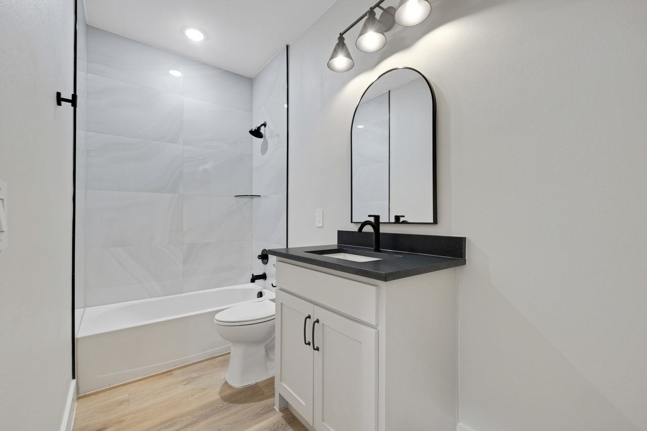 408 Foch Street - Photo 7 of 28