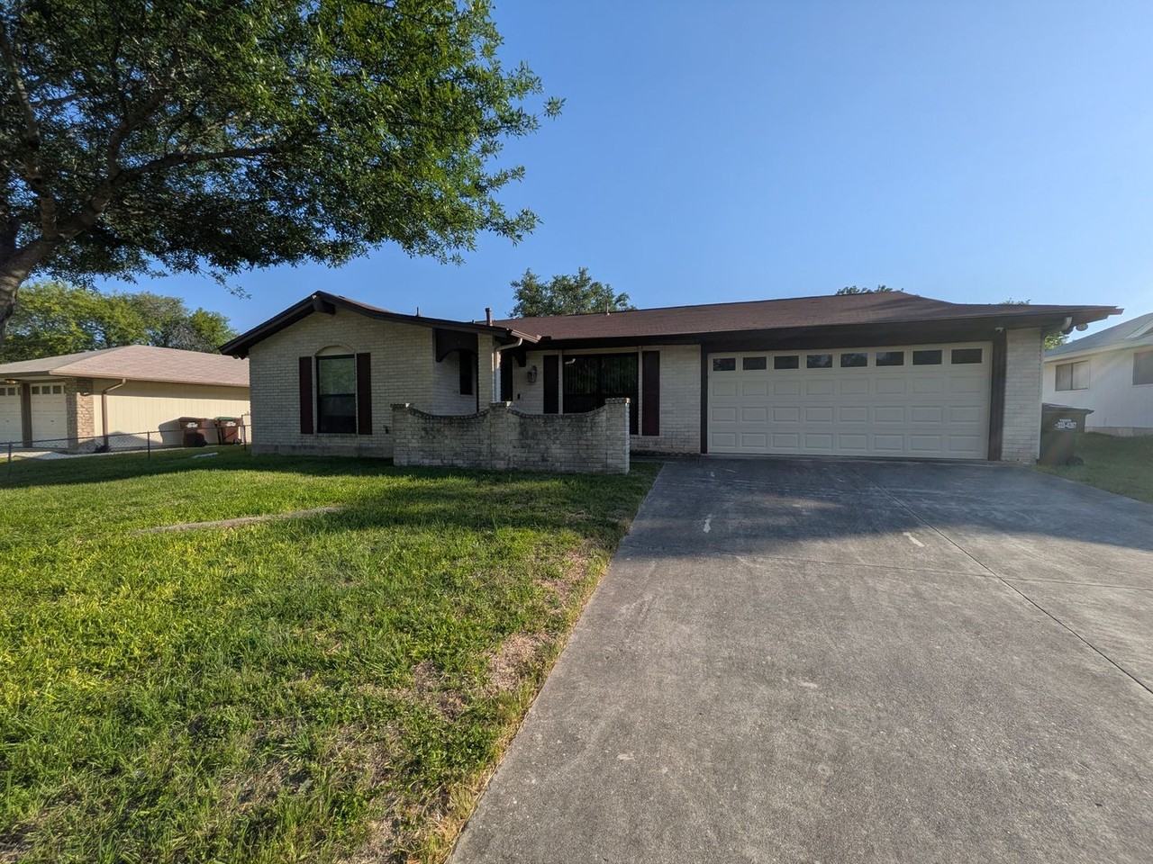 6618 Cloverbend St - Photo 3 of 50