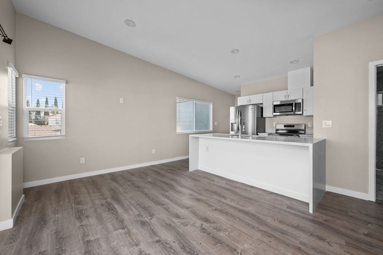 6211 Mesita Dr - Photo 2 of 24