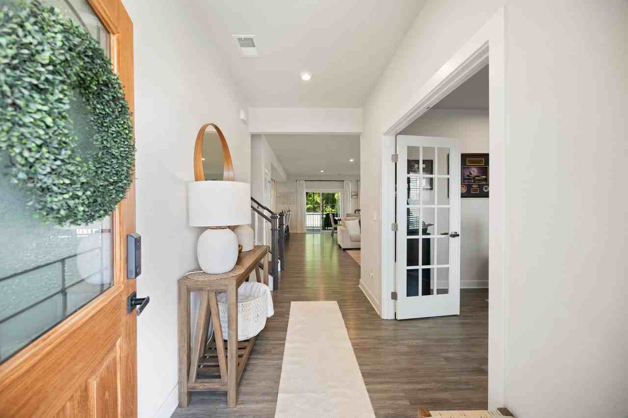 608 Ringtail Ct - Photo 4 of 50