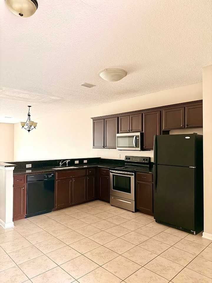 216 Inlet Reach Cir - Photo 3 of 15