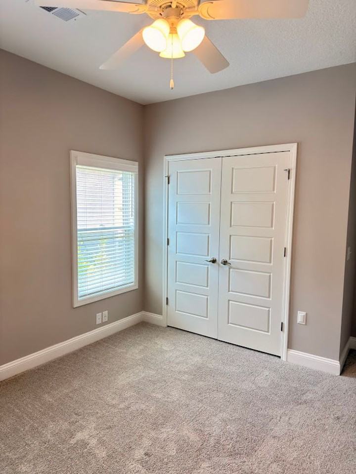 140 The Villas Way - Photo 7 of 16