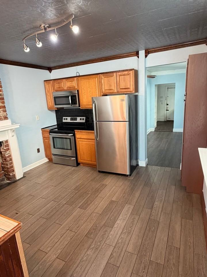 2829 2829 - 2831 Orleans Avenue - 2829 #2829 - Photo 3 of 12