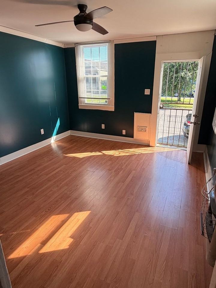 2829 2829 - 2831 Orleans Avenue - 2831 #2831 - Photo 2 of 12