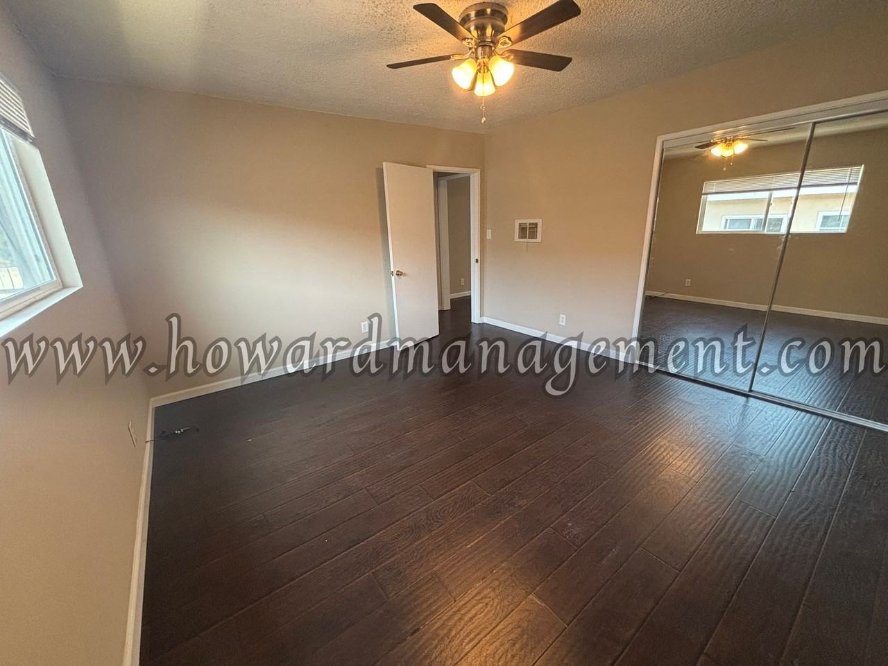 1005 Hill St - Photo 2 of 10