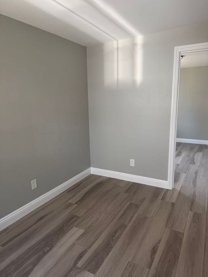152 S Bonnie Beach Pl - Photo 5 of 11