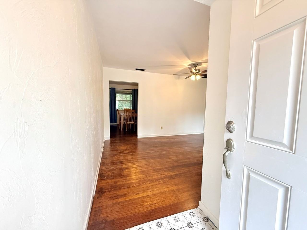 5632 Oliver St - Photo 3 of 25