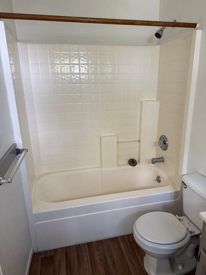 611 Elko Ave - Photo 7 of 8