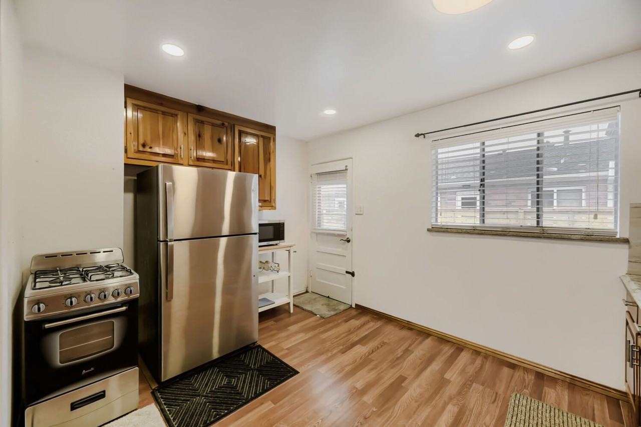 1341 S Grant St - Photo 6 of 17