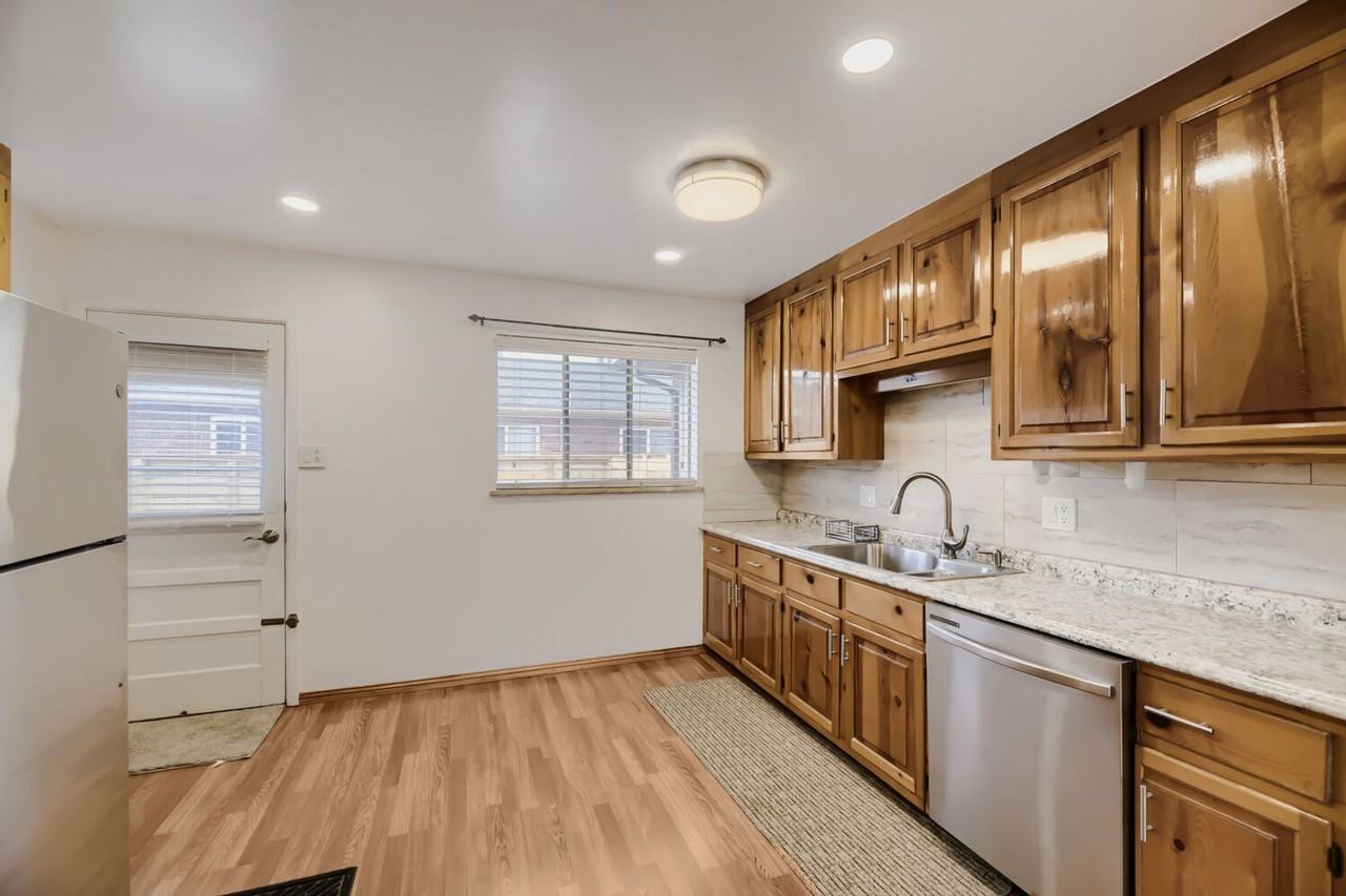 1341 S Grant St - Photo 7 of 17