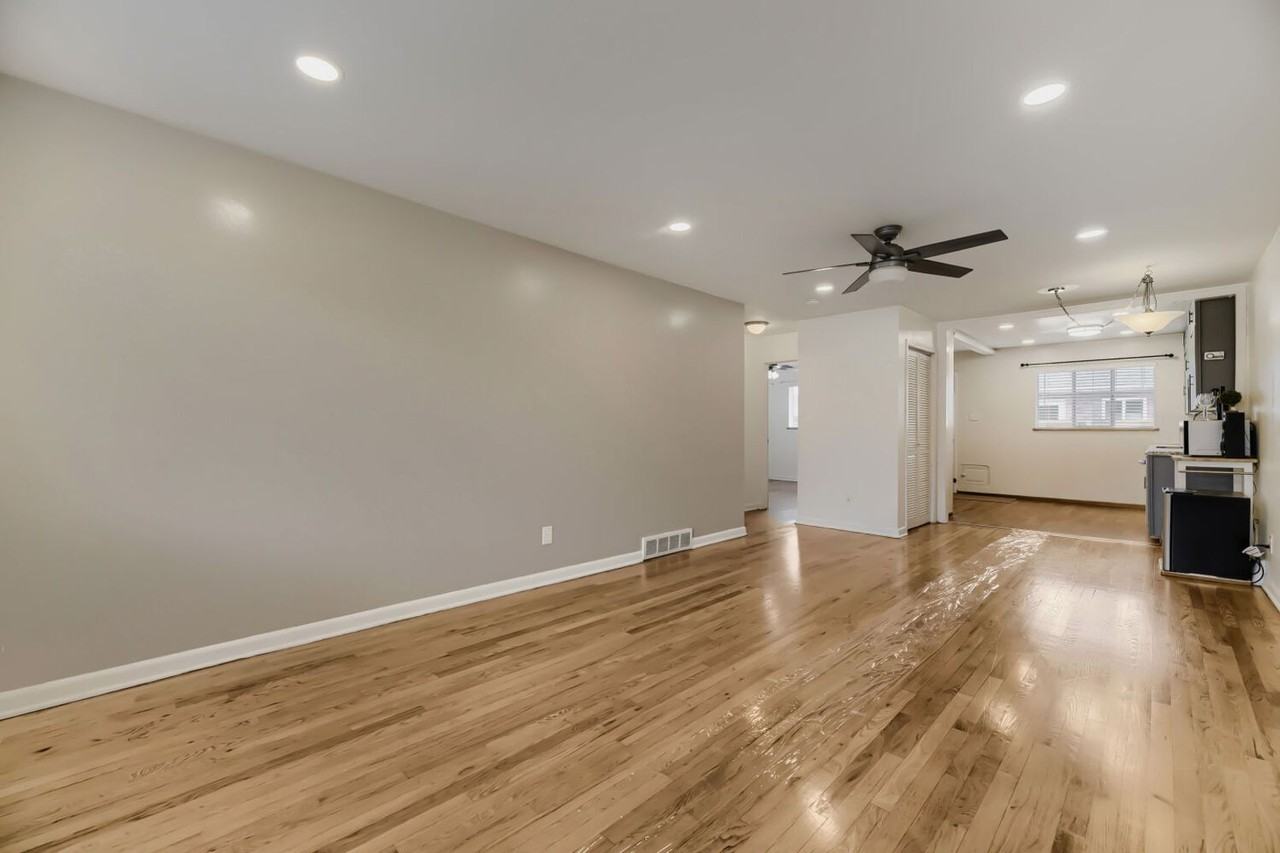 1343 S Grant St - Photo 3 of 12