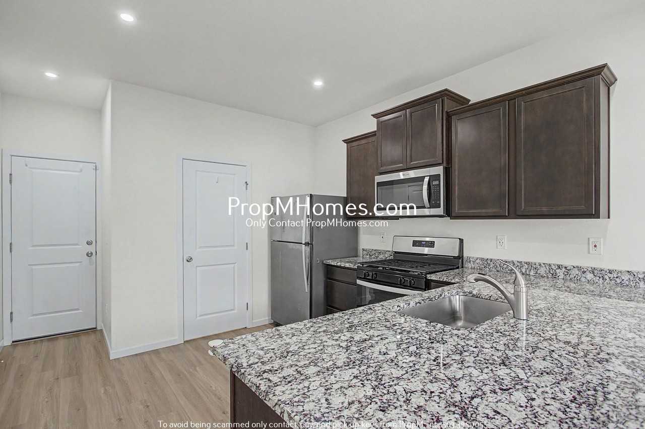 3974 3974 SW Knapp Drive - NEW PROPERTY - Photo 3 of 23