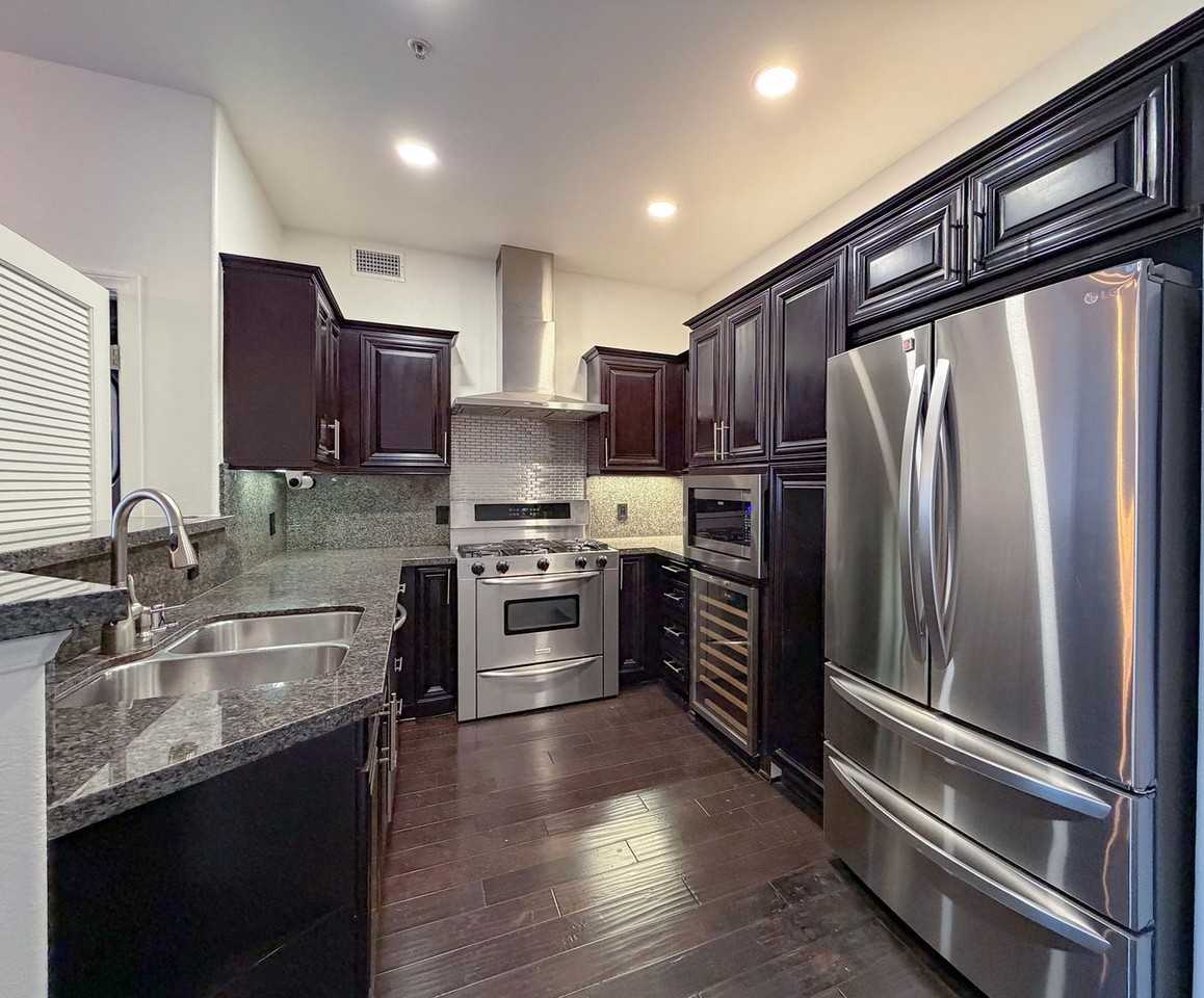 3750 Santa Rosalia Dr - Photo 2 of 10