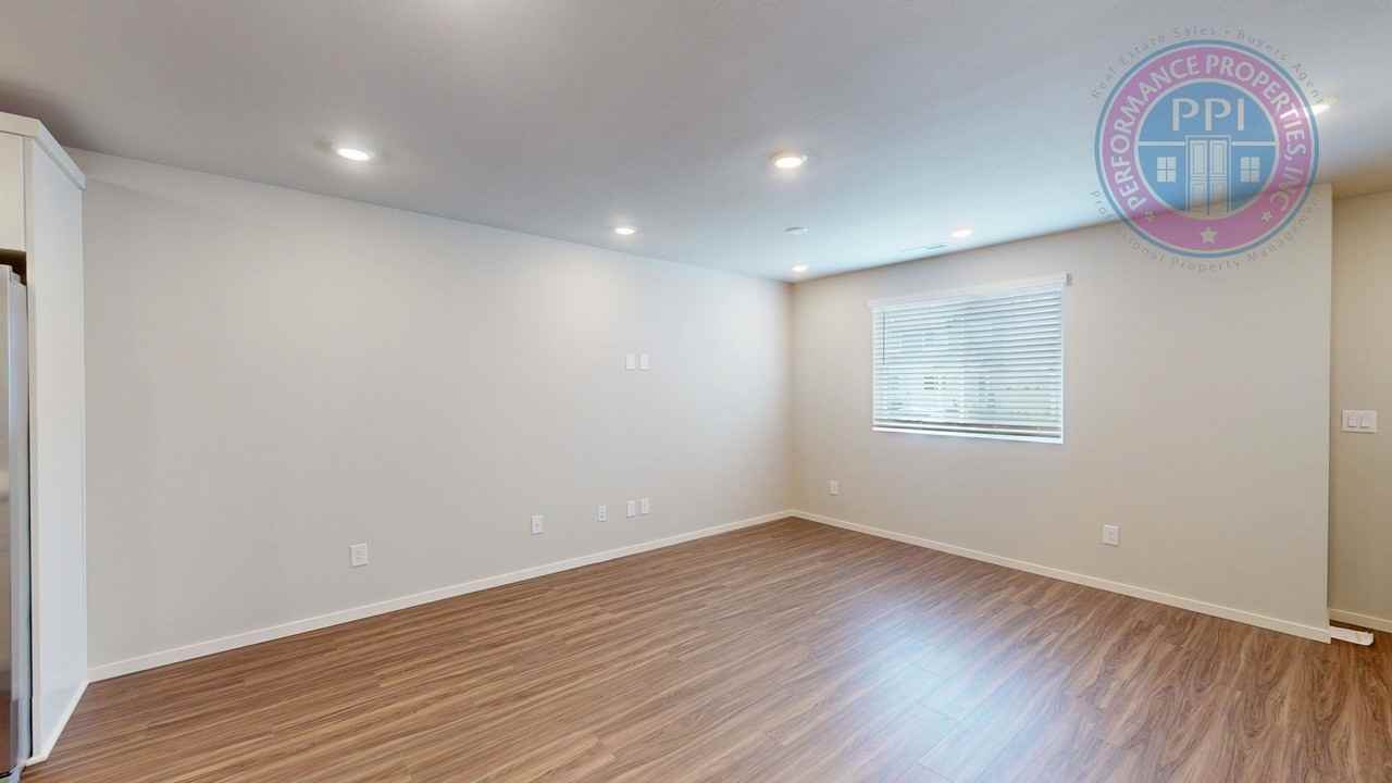 862 Sifuentez Ct - Photo 7 of 28