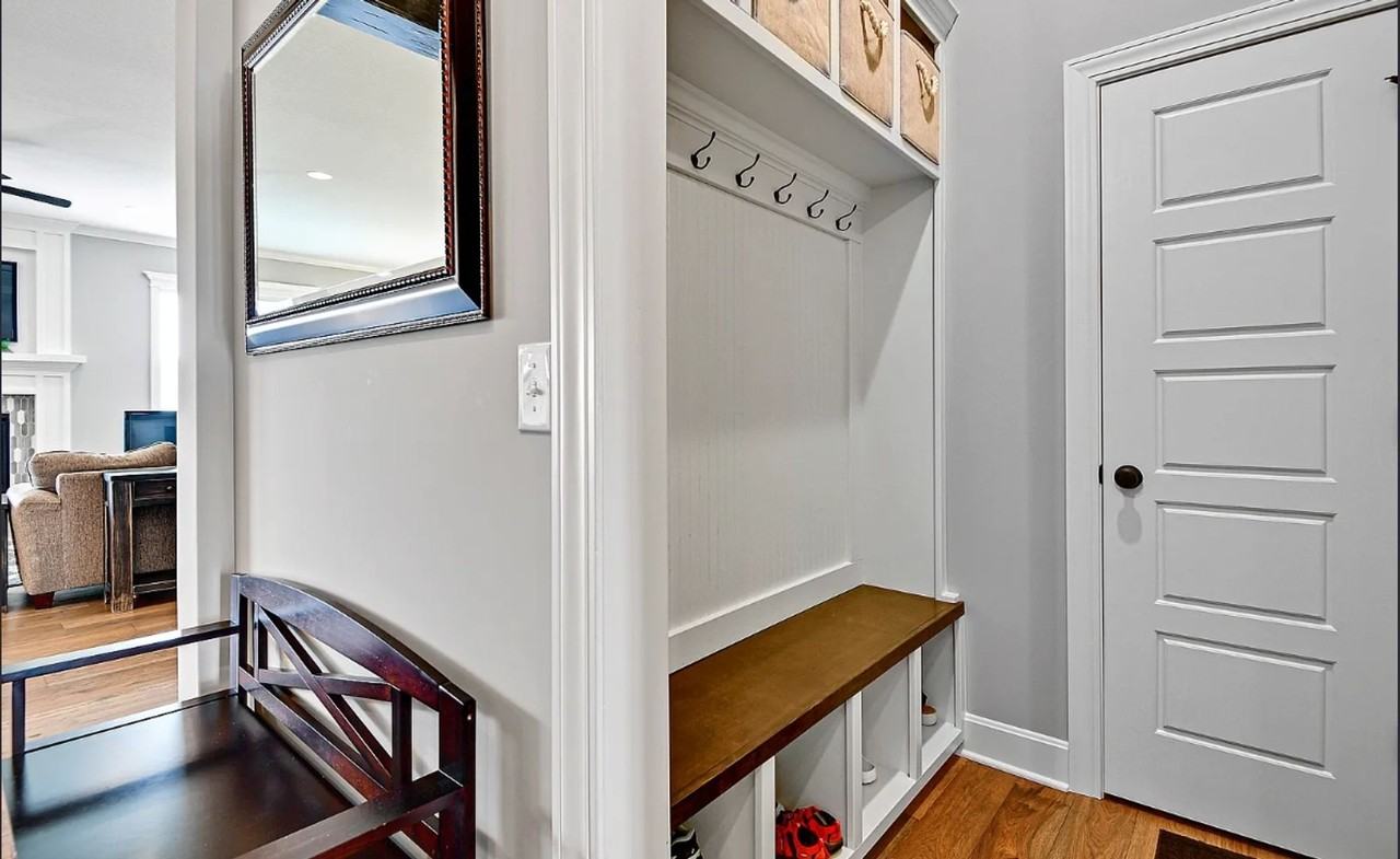 8003 W 166th Ter - Photo 4 of 24