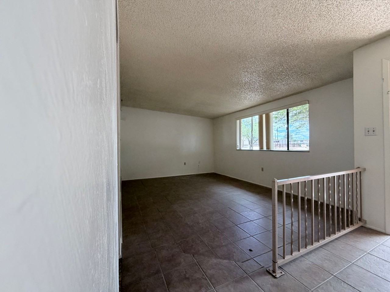 200 Dragoon St - Photo 4 of 24