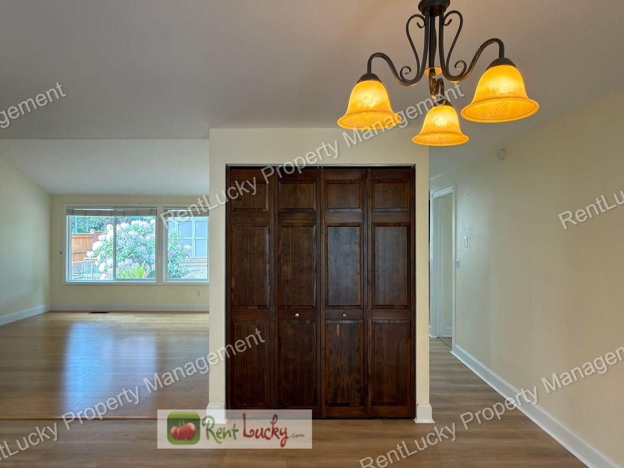 31911 42nd Ave Sw - Photo 3 of 28