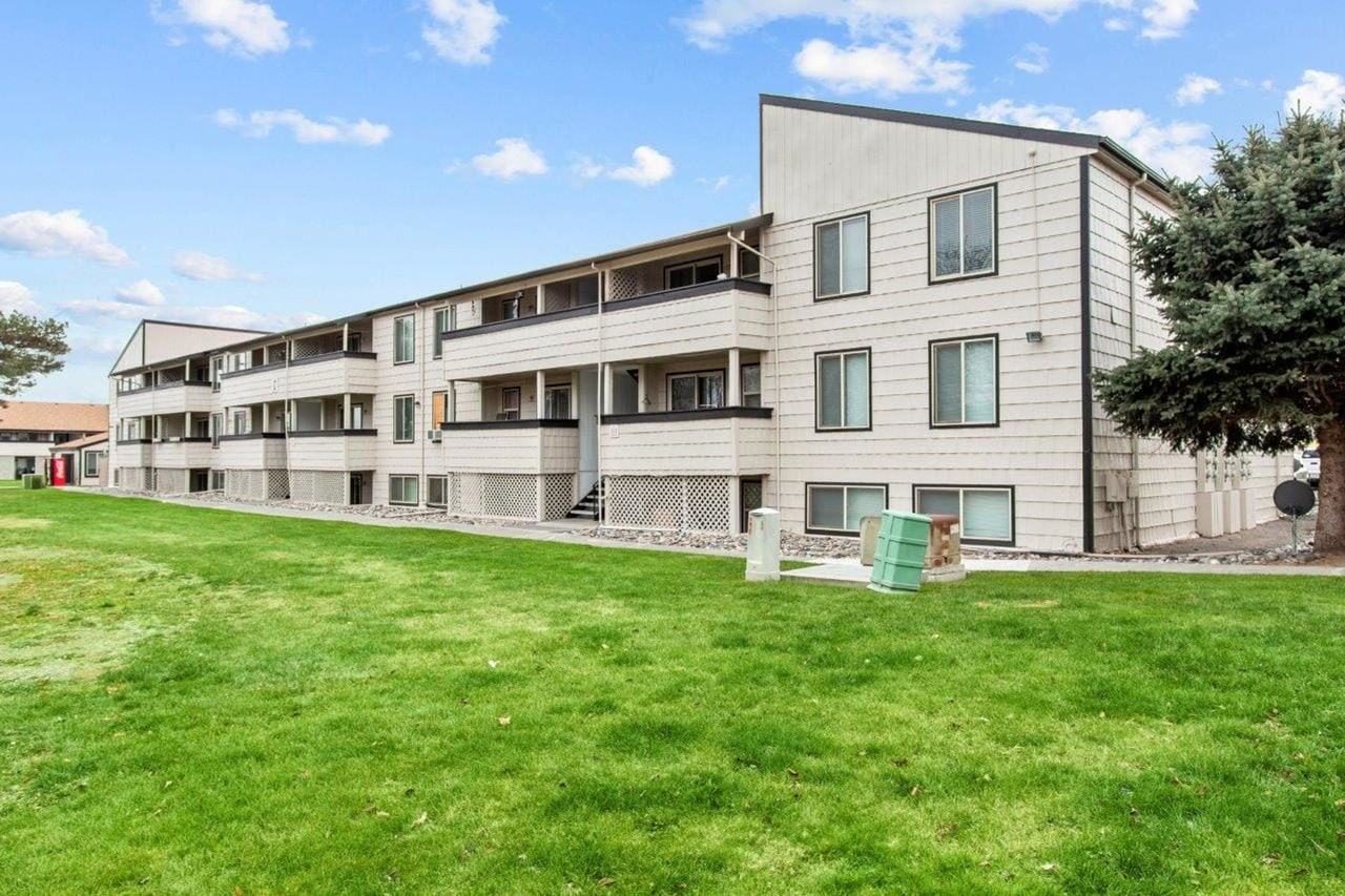 Brix Apartments - Photo 4 of 44